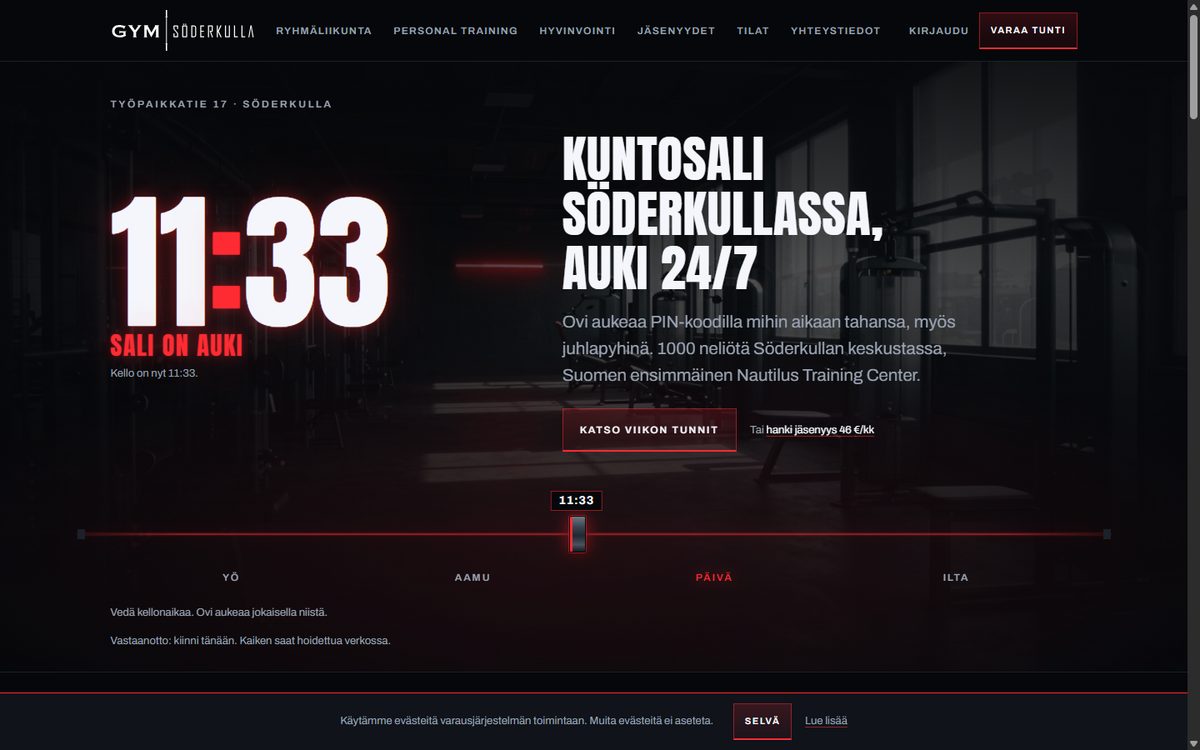 Gym Söderkulla -demon etusivu, jossa reaaliaikainen kello ja aukioloajat